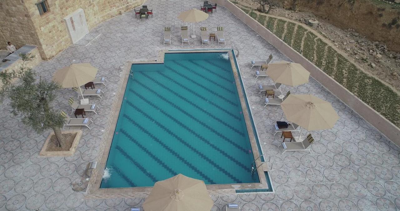 The Old Village Hotel & Resort Wadi Musa Bagian luar foto